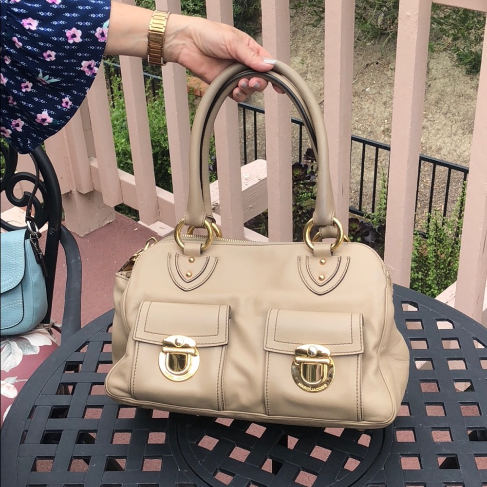 Cream/tan marc jacobs bag